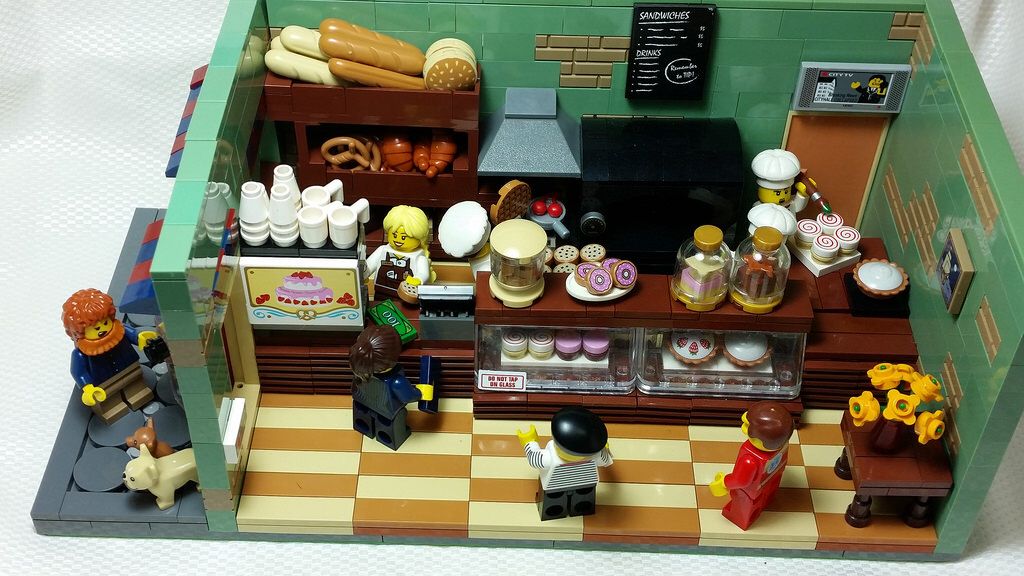 Kreatif dan Unik: Meningkatkan Daya Tarik Bisnis Roti dengan Menggunakan Lego